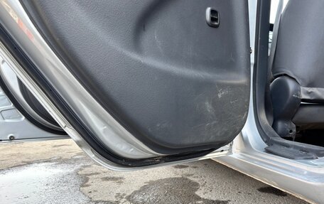 Toyota Vitz, 2001 год, 330 000 рублей, 14 фотография