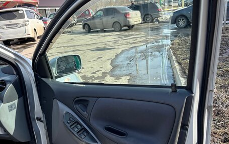 Toyota Vitz, 2001 год, 330 000 рублей, 23 фотография