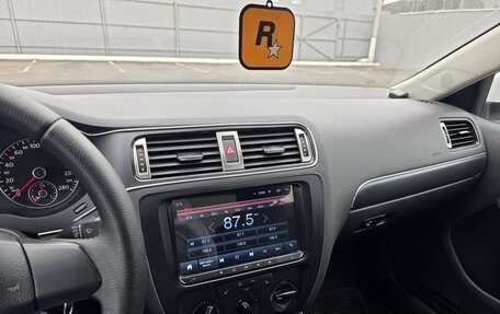 Volkswagen Jetta VI, 2014 год, 1 050 000 рублей, 12 фотография