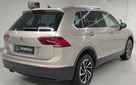 Volkswagen Tiguan II, 2018 год, 2 201 000 рублей, 9 фотография