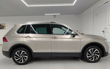 Volkswagen Tiguan II, 2018 год, 2 201 000 рублей, 8 фотография