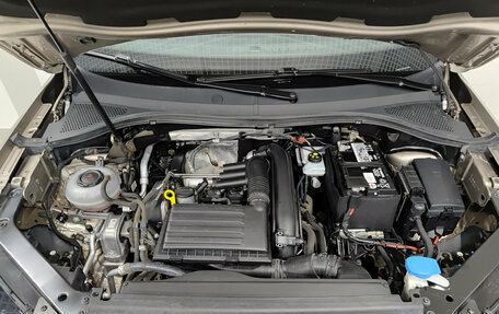 Volkswagen Tiguan II, 2018 год, 2 201 000 рублей, 13 фотография