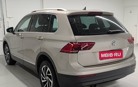 Volkswagen Tiguan II, 2018 год, 2 201 000 рублей, 11 фотография