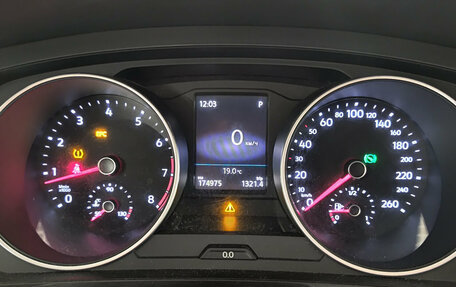 Volkswagen Tiguan II, 2018 год, 2 201 000 рублей, 17 фотография