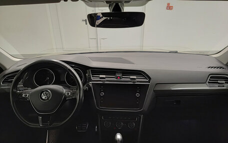 Volkswagen Tiguan II, 2018 год, 2 201 000 рублей, 18 фотография