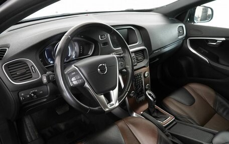 Volvo V40 Cross Country I, 2019 год, 1 990 000 рублей, 7 фотография