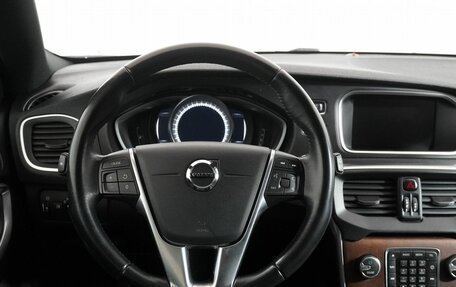 Volvo V40 Cross Country I, 2019 год, 1 990 000 рублей, 14 фотография