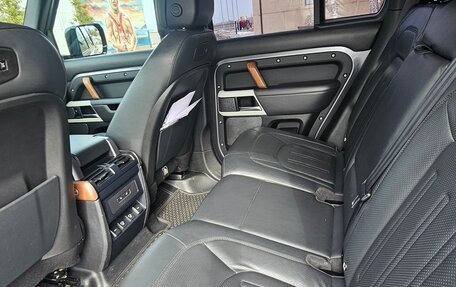 Land Rover Defender II, 2021 год, 6 800 000 рублей, 25 фотография