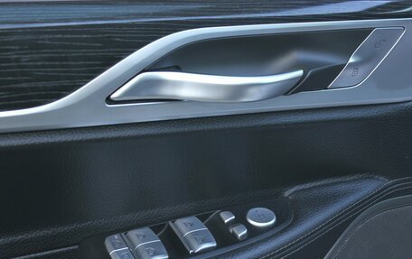 BMW 7 серия, 2019 год, 4 950 000 рублей, 31 фотография