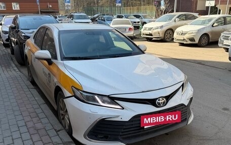 Toyota Camry, 2019 год, 1 570 000 рублей, 6 фотография