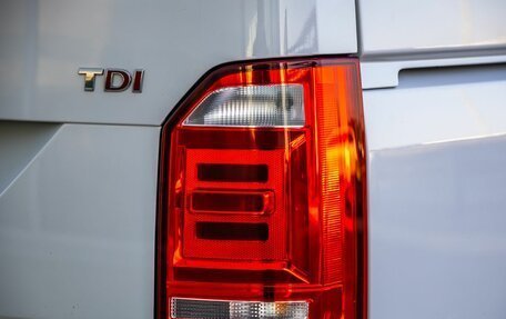 Volkswagen Multivan T6 рестайлинг, 2015 год, 4 398 000 рублей, 11 фотография