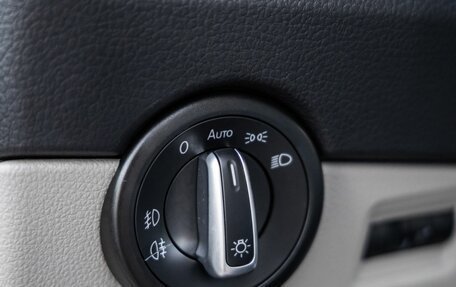 Volkswagen Multivan T6 рестайлинг, 2015 год, 4 398 000 рублей, 18 фотография