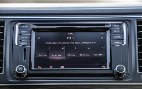 Volkswagen Multivan T6 рестайлинг, 2015 год, 4 398 000 рублей, 32 фотография