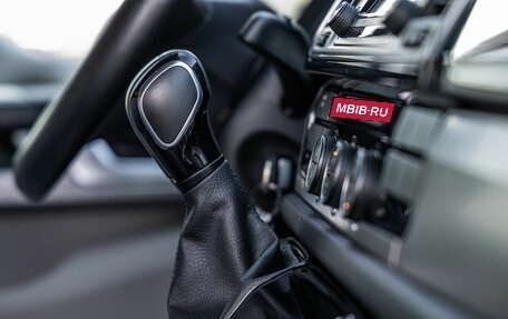 Volkswagen Multivan T6 рестайлинг, 2015 год, 4 398 000 рублей, 23 фотография