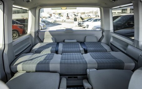 Volkswagen Multivan T6 рестайлинг, 2015 год, 4 398 000 рублей, 40 фотография