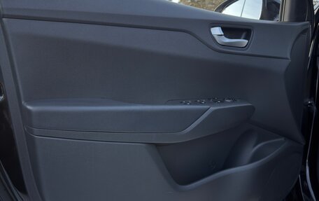 Hyundai Solaris II рестайлинг, 2021 год, 1 680 000 рублей, 21 фотография