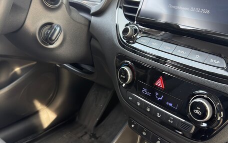 Hyundai Solaris II рестайлинг, 2021 год, 1 680 000 рублей, 17 фотография