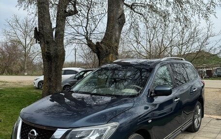 Nissan Pathfinder, 2015 год, 2 000 000 рублей, 3 фотография