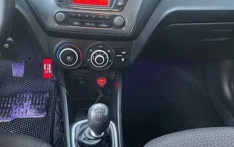 KIA Rio III рестайлинг, 2013 год, 750 000 рублей, 12 фотография