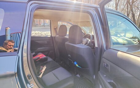 Mitsubishi Outlander III рестайлинг 3, 2014 год, 1 380 000 рублей, 8 фотография