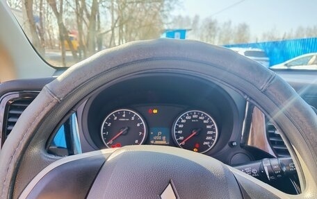 Mitsubishi Outlander III рестайлинг 3, 2014 год, 1 380 000 рублей, 5 фотография