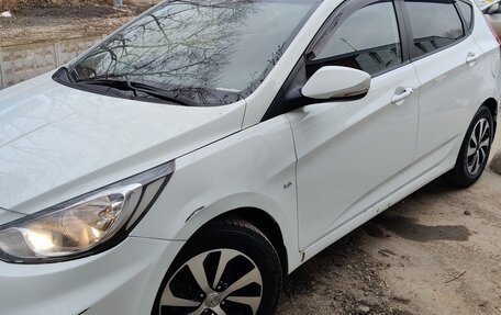 Hyundai Solaris II рестайлинг, 2012 год, 850 000 рублей, 6 фотография