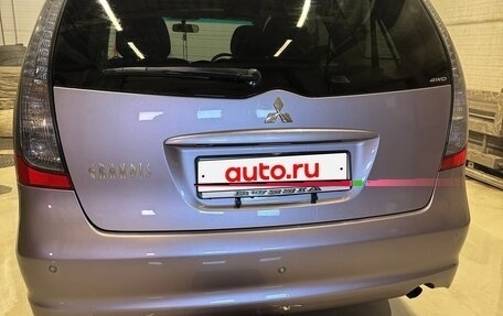 Mitsubishi Grandis, 2003 год, 700 000 рублей, 5 фотография