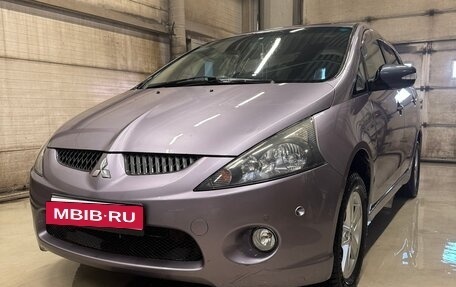Mitsubishi Grandis, 2003 год, 700 000 рублей, 2 фотография