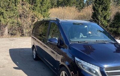 Mercedes-Benz V-Класс, 2016 год, 3 500 000 рублей, 1 фотография