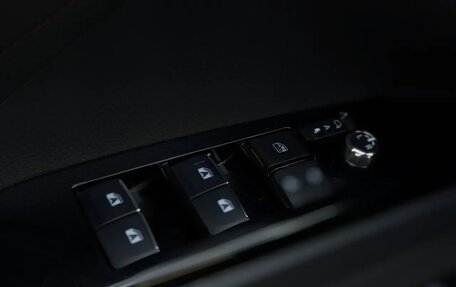 Toyota Camry, 2018 год, 2 250 000 рублей, 10 фотография