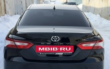 Toyota Camry, 2018 год, 2 250 000 рублей, 2 фотография