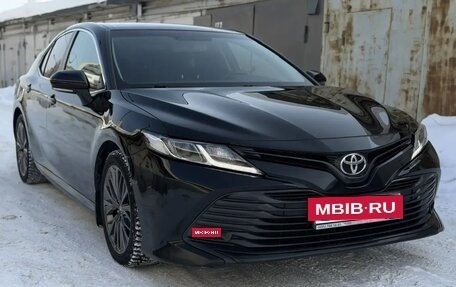 Toyota Camry, 2018 год, 2 250 000 рублей, 6 фотография