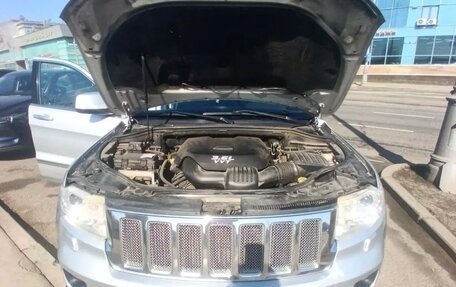 Jeep Grand Cherokee, 2011 год, 1 600 000 рублей, 17 фотография