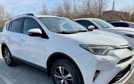 Toyota RAV4, 2018 год, 2 700 000 рублей, 7 фотография