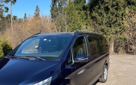 Mercedes-Benz V-Класс, 2016 год, 3 500 000 рублей, 2 фотография