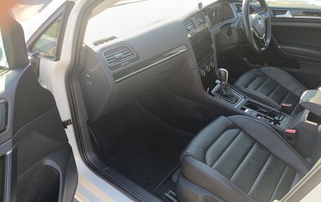 Volkswagen Golf VII, 2019 год, 1 750 000 рублей, 10 фотография