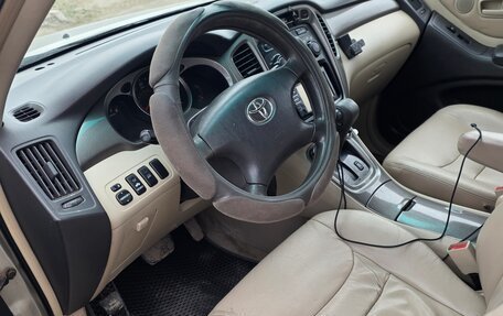 Toyota Highlander III, 2002 год, 1 350 000 рублей, 7 фотография