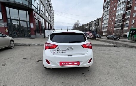 Hyundai i30 II рестайлинг, 2013 год, 800 000 рублей, 6 фотография