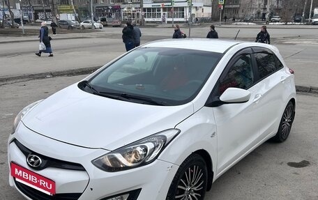 Hyundai i30 II рестайлинг, 2013 год, 800 000 рублей, 3 фотография