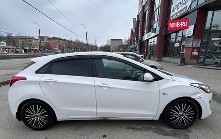 Hyundai i30 II рестайлинг, 2013 год, 800 000 рублей, 9 фотография