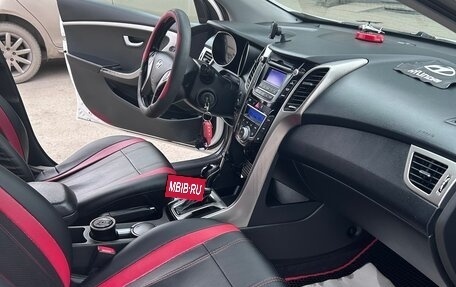 Hyundai i30 II рестайлинг, 2013 год, 800 000 рублей, 24 фотография