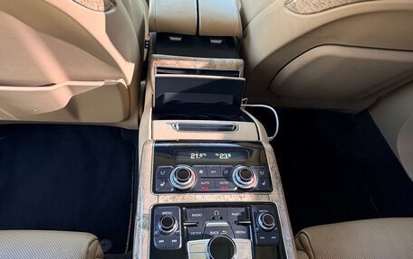 Audi A8, 2012 год, 2 499 999 рублей, 10 фотография