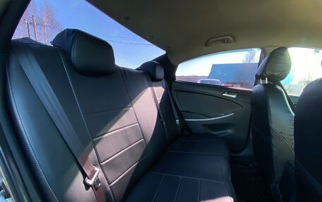 Hyundai Solaris II рестайлинг, 2011 год, 700 000 рублей, 10 фотография