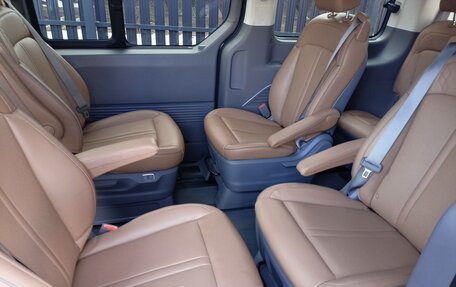 Hyundai Staria, 2021 год, 5 300 000 рублей, 17 фотография