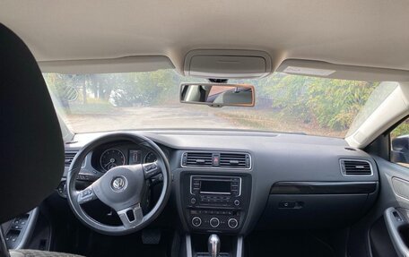 Volkswagen Jetta VI, 2013 год, 1 600 000 рублей, 4 фотография