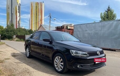 Volkswagen Jetta VI, 2013 год, 1 600 000 рублей, 3 фотография