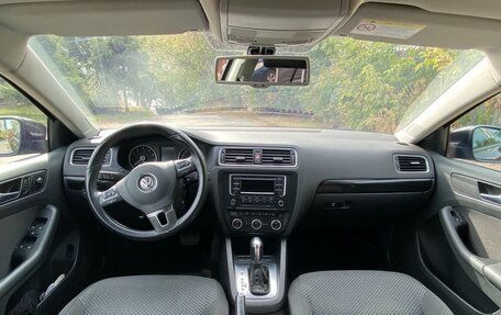 Volkswagen Jetta VI, 2013 год, 1 600 000 рублей, 12 фотография