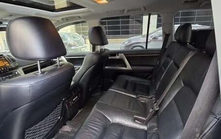 Toyota Land Cruiser 200, 2011 год, 2 700 000 рублей, 9 фотография