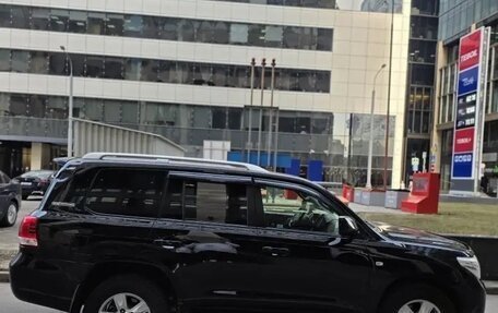 Toyota Land Cruiser 200, 2011 год, 2 700 000 рублей, 8 фотография