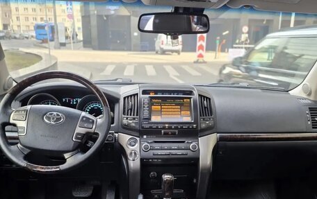 Toyota Land Cruiser 200, 2011 год, 2 700 000 рублей, 12 фотография